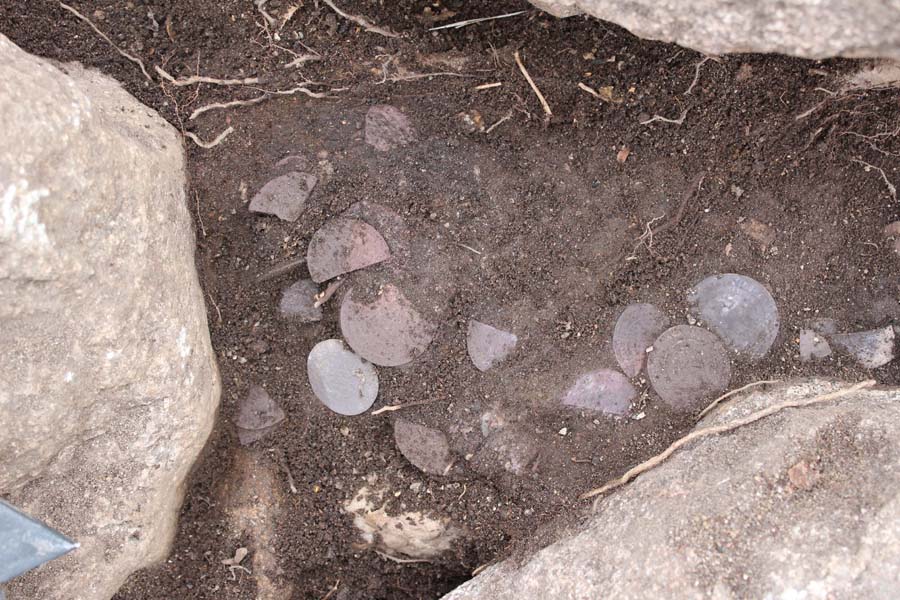 Silverskatten som hittades i ett stort gravröse